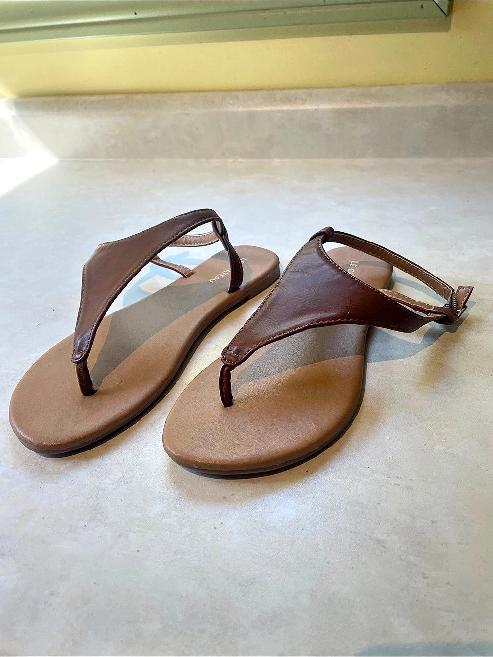 Le Château DP66 Strappy Sandals in Brown US 7.5